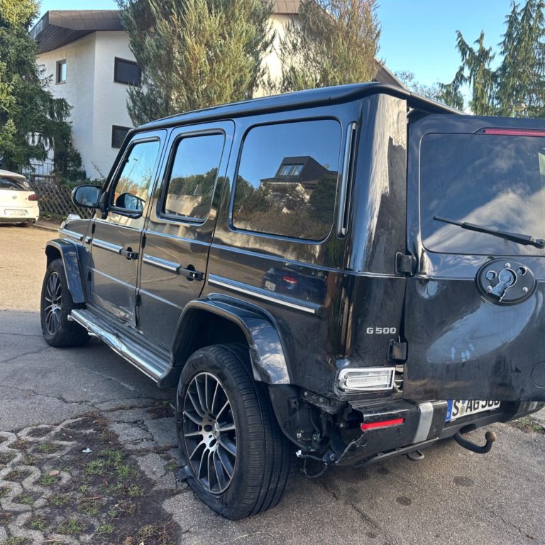 Professionelle Schadenbewertung eines Unfallschadens durch Kfz Gutachter OKS in Backnang
